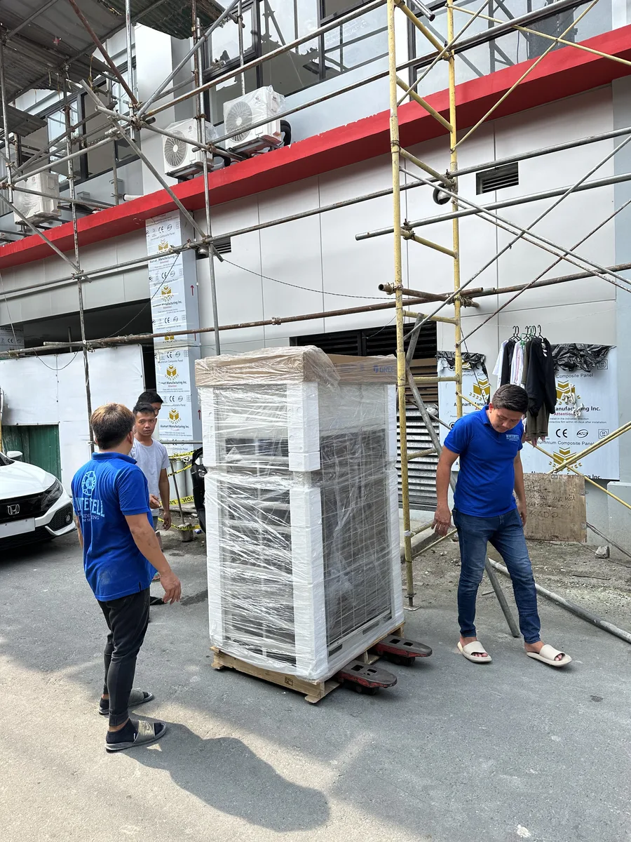 Commercial split-type air conditioning installation